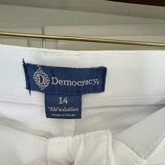 DEMOCRACY "Ab"solution® 5" Denim Shorts | Optic White‎ | Size 14 - Picture 3 of 7